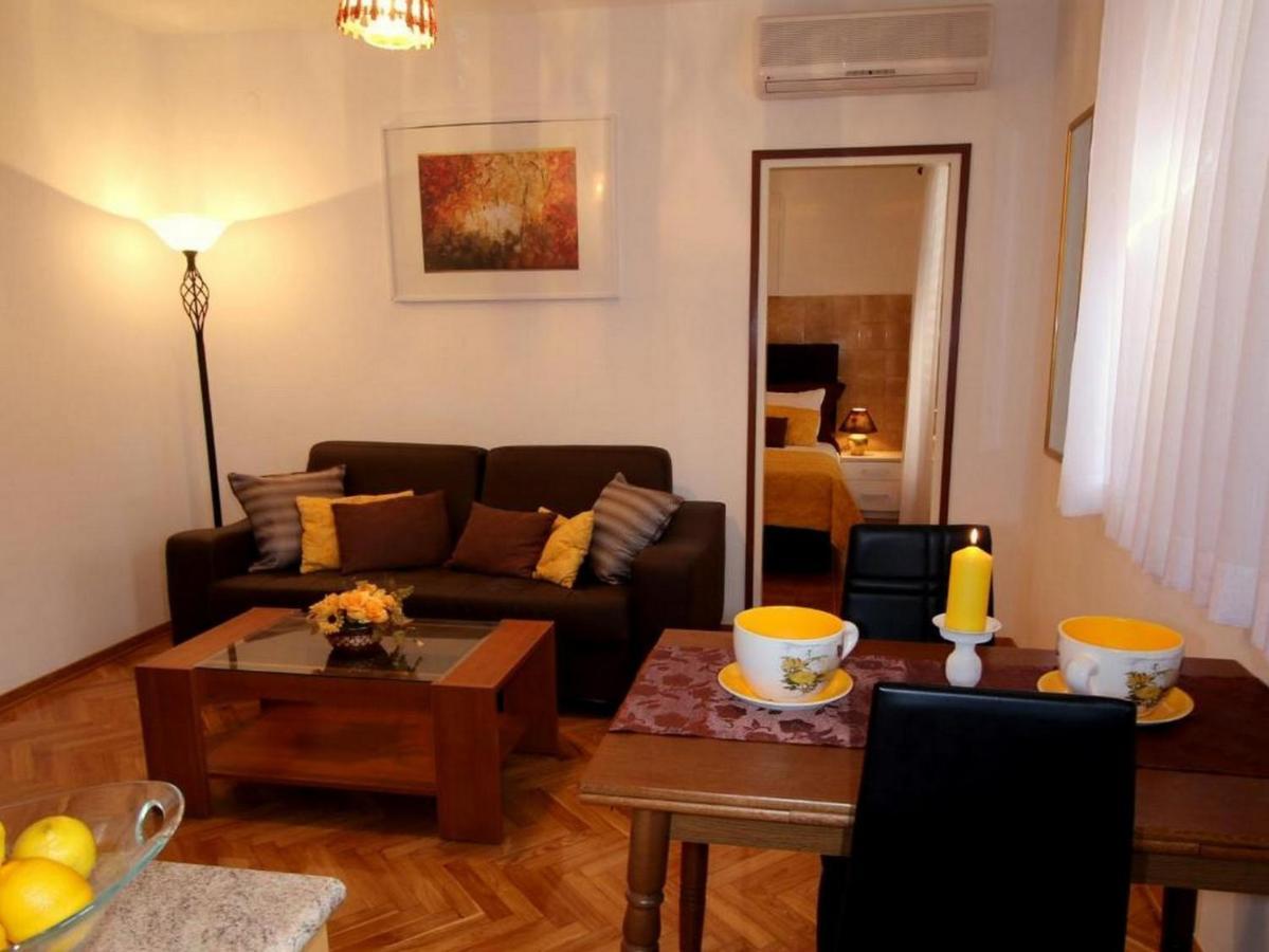 Villa Renipol Adults Only Sutivan Ngoại thất bức ảnh