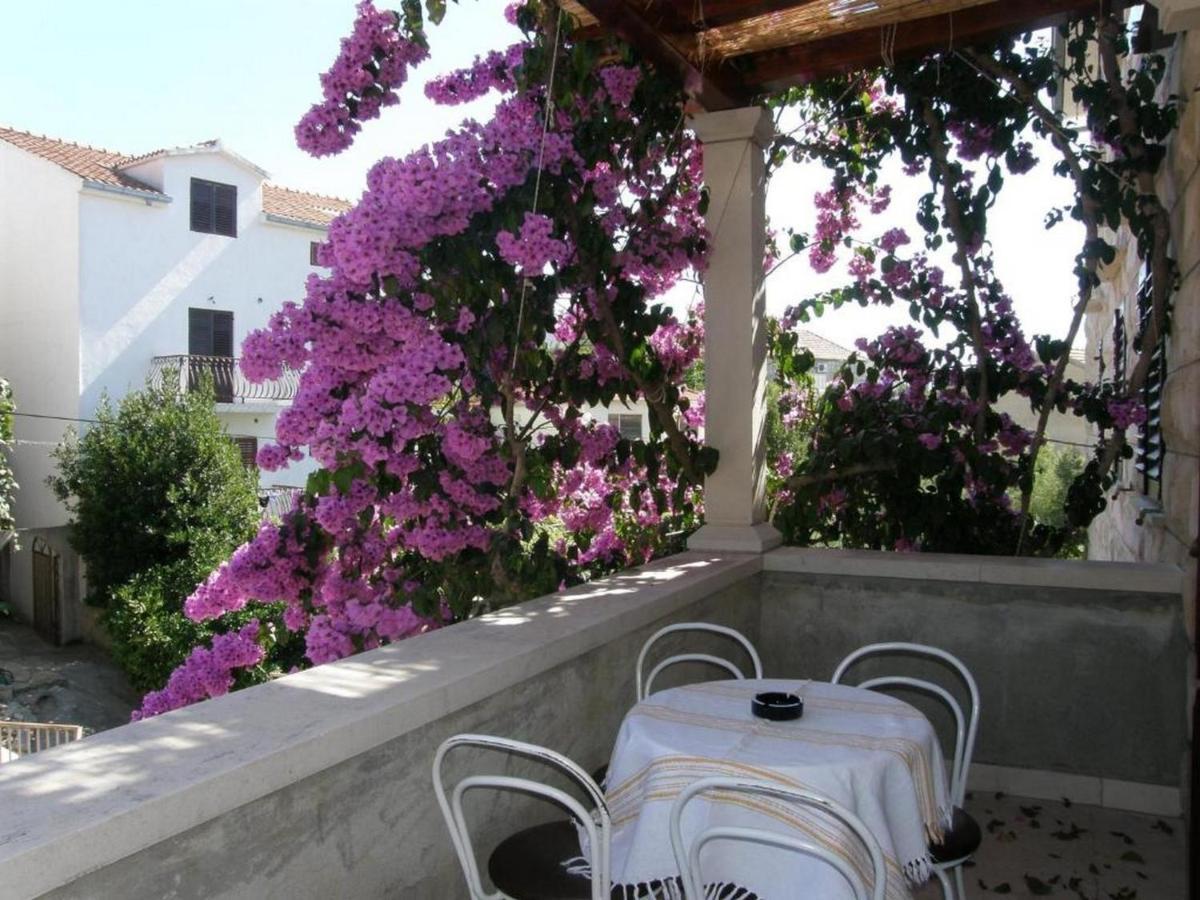 Villa Renipol Adults Only Sutivan Ngoại thất bức ảnh