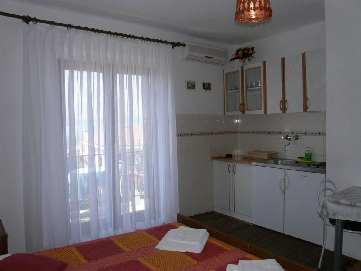 Villa Renipol Adults Only Sutivan Ngoại thất bức ảnh