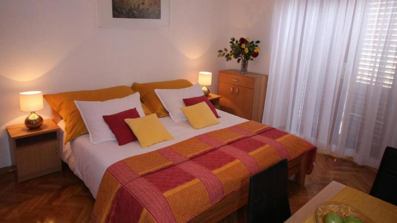 Villa Renipol Adults Only Sutivan Ngoại thất bức ảnh