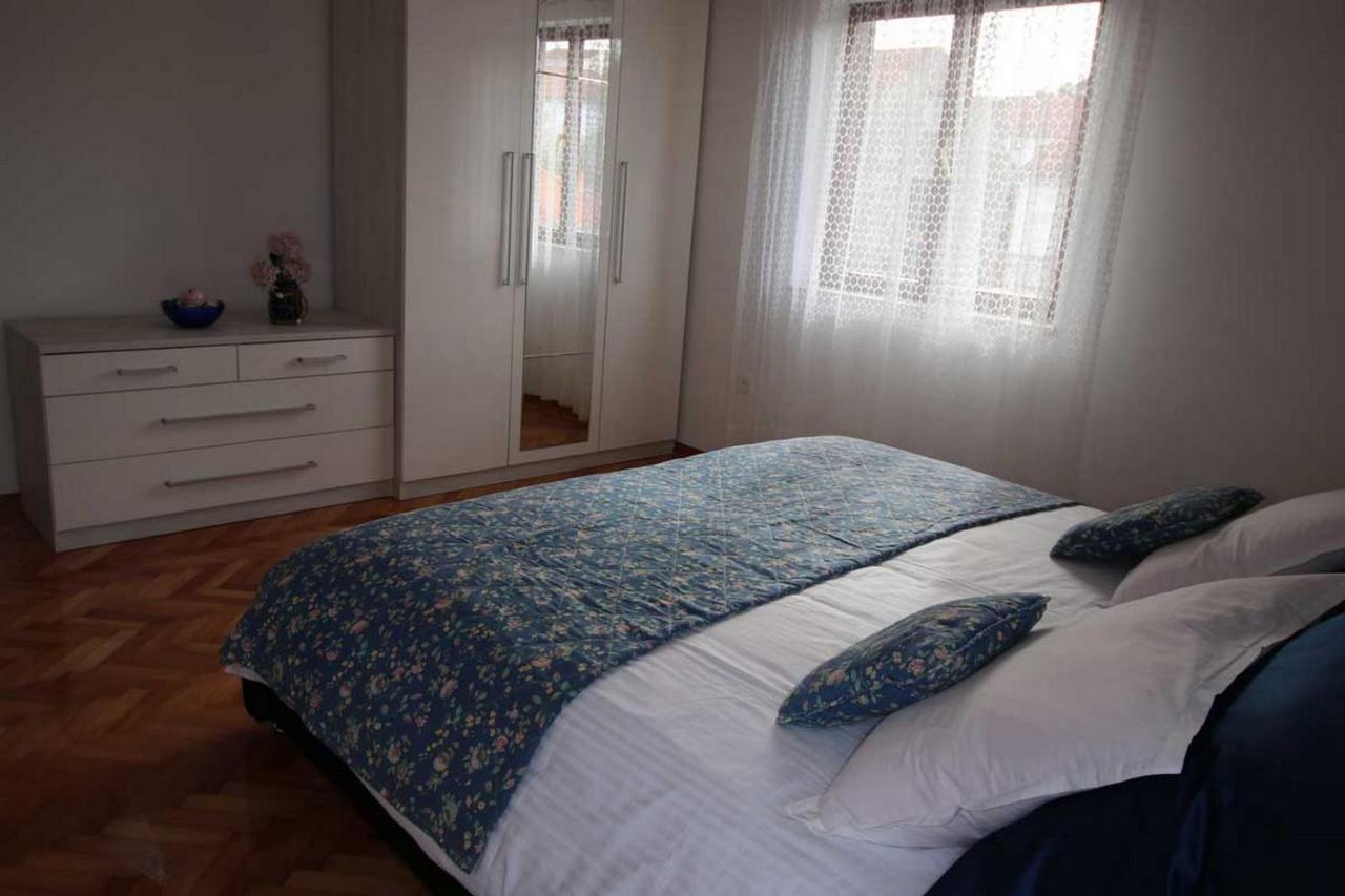 Villa Renipol Adults Only Sutivan Ngoại thất bức ảnh
