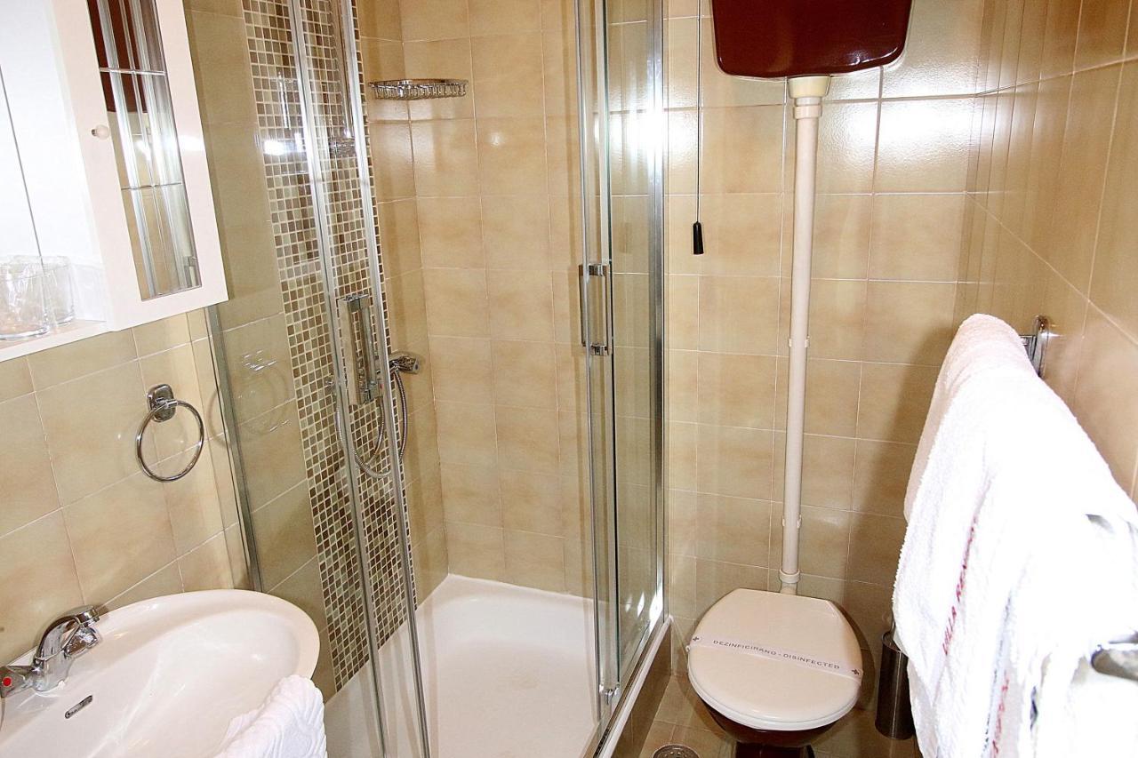 Villa Renipol Adults Only Sutivan Ngoại thất bức ảnh
