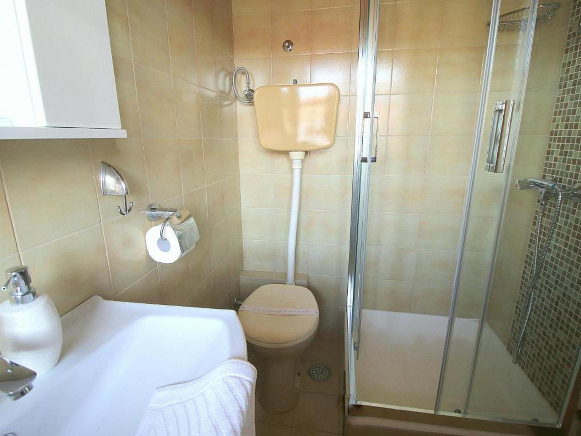 Villa Renipol Adults Only Sutivan Phòng bức ảnh