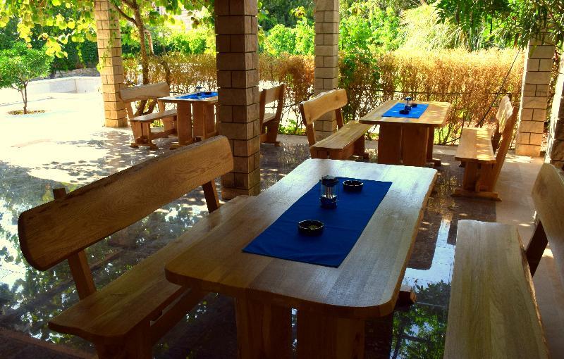 Villa Renipol Adults Only Sutivan Ngoại thất bức ảnh