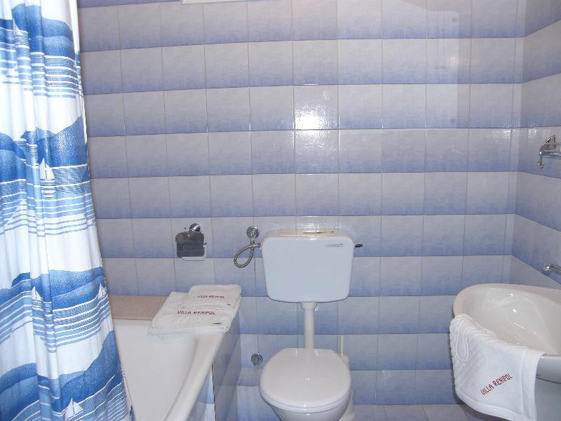 Villa Renipol Adults Only Sutivan Ngoại thất bức ảnh