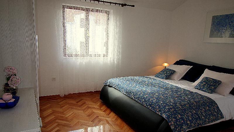 Villa Renipol Adults Only Sutivan Ngoại thất bức ảnh